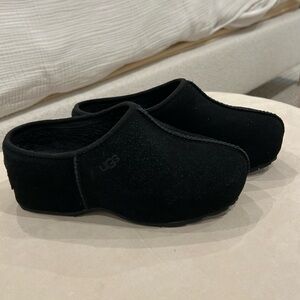 Ugg Cottage clog sz 6